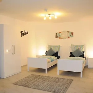 Apartamento Dibeka Messe, Colonia